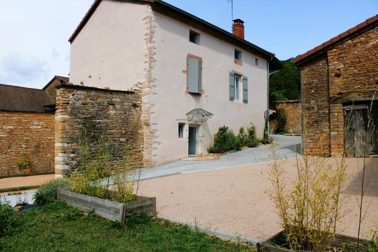 Le Clos Des Pierres Rouges Burgy Exteriör bild